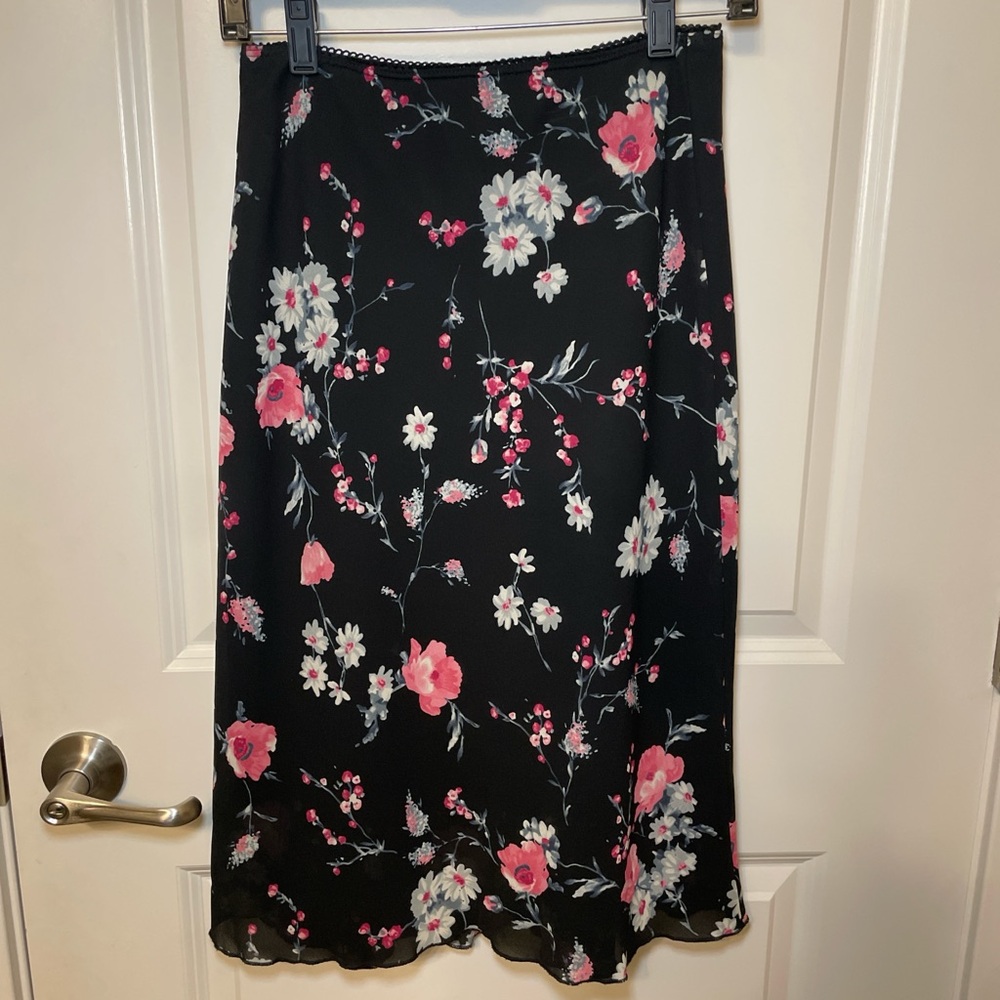 La Belle Black and Pink Floral Midi Skirt